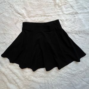 Forever 21 Black mini skirt